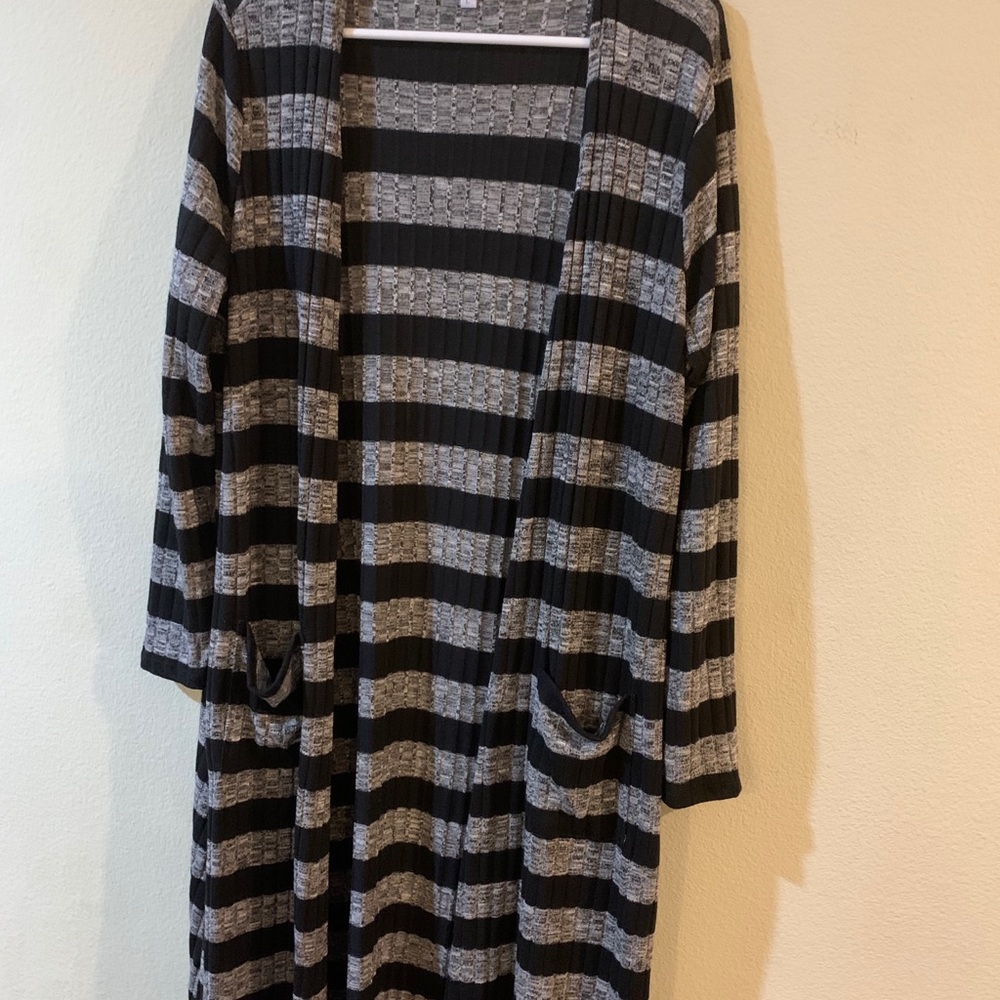 NWOT LuLaRoe Large Joy Sweater Duster